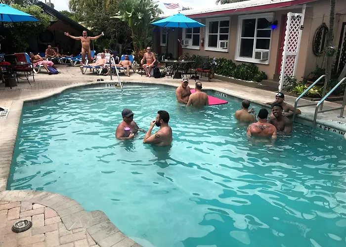 Inn Leather Guest House-Gay Male Only Fort Lauderdale